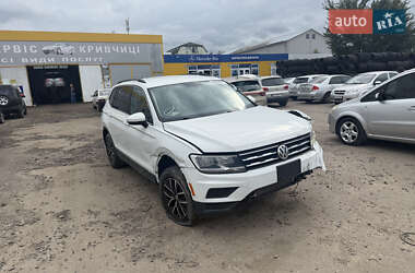 Позашляховик / Кросовер Volkswagen Tiguan 2021 в Львові
