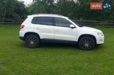 Внедорожник / Кроссовер Volkswagen Tiguan 2010 в Овруче