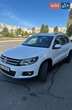 Внедорожник / Кроссовер Volkswagen Tiguan 2012 в Киеве