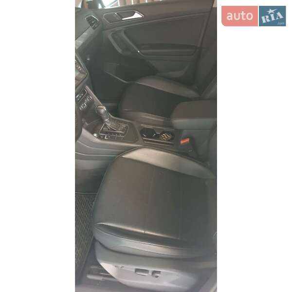 Внедорожник / Кроссовер Volkswagen Tiguan 2017 в Киеве