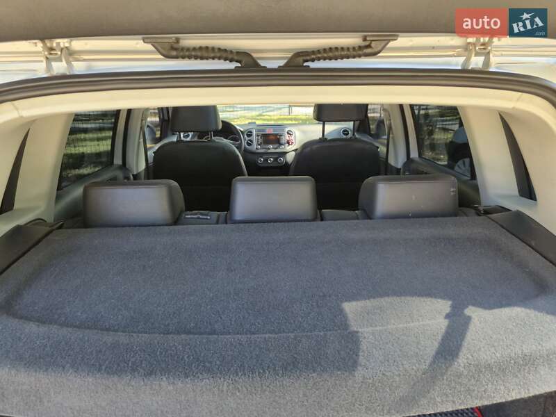 Внедорожник / Кроссовер Volkswagen Tiguan 2011 в Полтаве