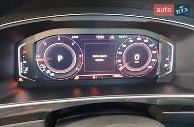 Внедорожник / Кроссовер Volkswagen Tiguan 2021 в 