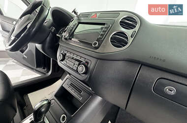 Внедорожник / Кроссовер Volkswagen Tiguan 2011 в 