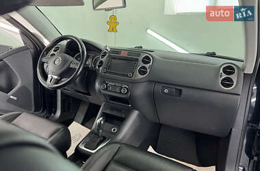 Внедорожник / Кроссовер Volkswagen Tiguan 2011 в 