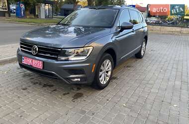 Внедорожник / Кроссовер Volkswagen Tiguan 2018 в Луцке