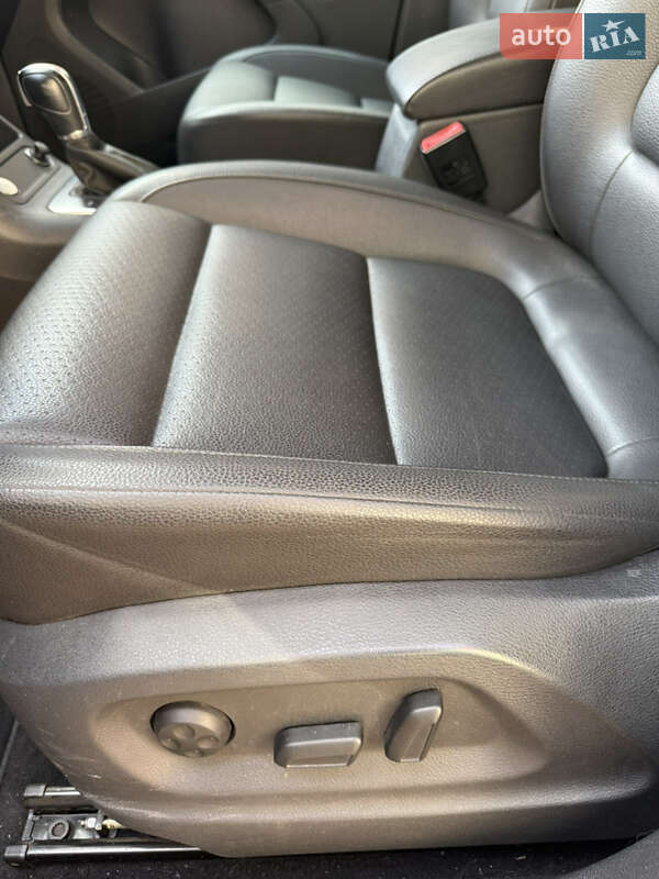 Внедорожник / Кроссовер Volkswagen Tiguan 2015 в Стрые