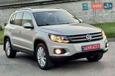 Позашляховик / Кросовер Volkswagen Tiguan 2014 в Києві