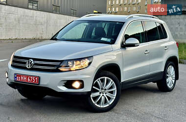 Внедорожник / Кроссовер Volkswagen Tiguan 2014 в Киеве