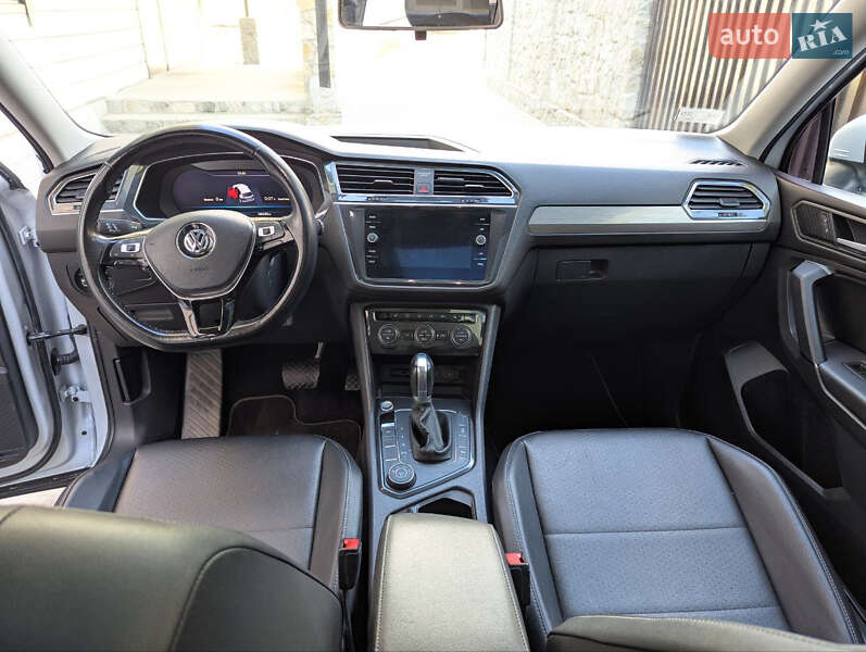 Внедорожник / Кроссовер Volkswagen Tiguan 2018 в Киеве фото 38 Внедорожник / Кроссовер Volkswagen Tiguan 2018 в Киеве