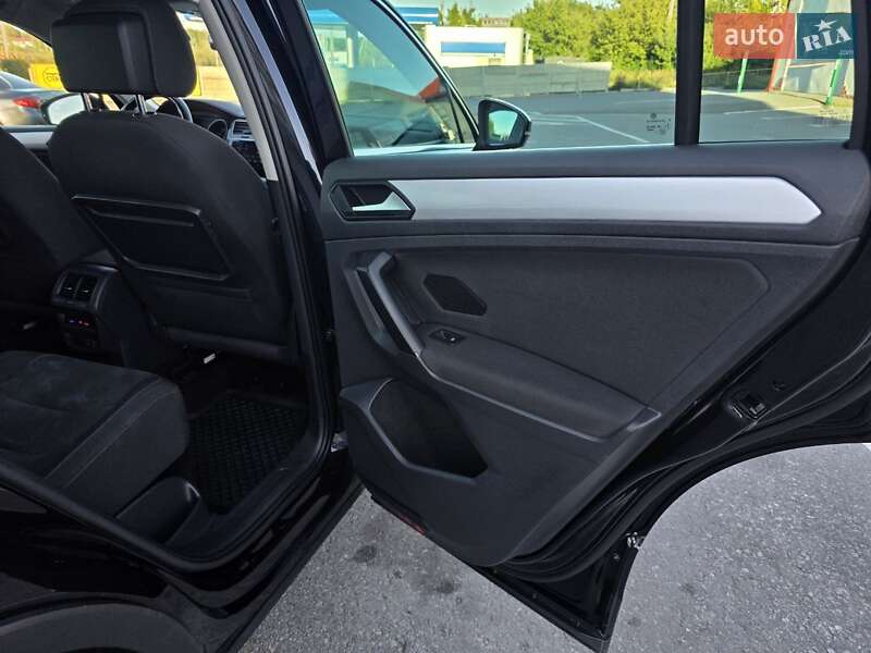 Внедорожник / Кроссовер Volkswagen Tiguan 2018 в Тернополе фото 15 Внедорожник / Кроссовер Volkswagen Tiguan 2018 в Тернополе