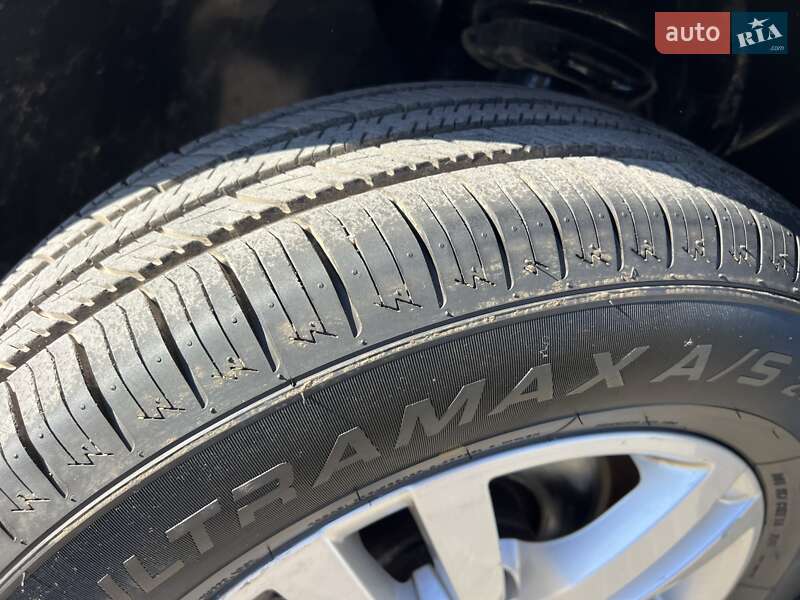 Внедорожник / Кроссовер Volkswagen Tiguan 2012 в Киеве