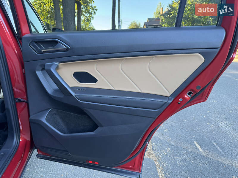 Внедорожник / Кроссовер Volkswagen Tiguan 2024 в Киеве