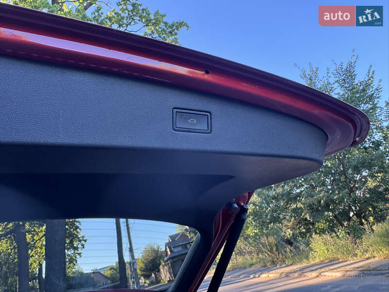 Внедорожник / Кроссовер Volkswagen Tiguan 2024 в Киеве