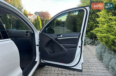 Внедорожник / Кроссовер Volkswagen Tiguan 2013 в 