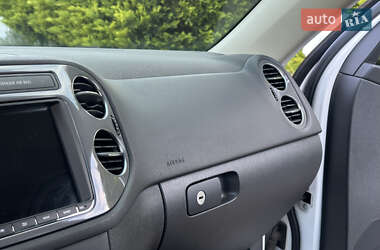 Внедорожник / Кроссовер Volkswagen Tiguan 2013 в 
