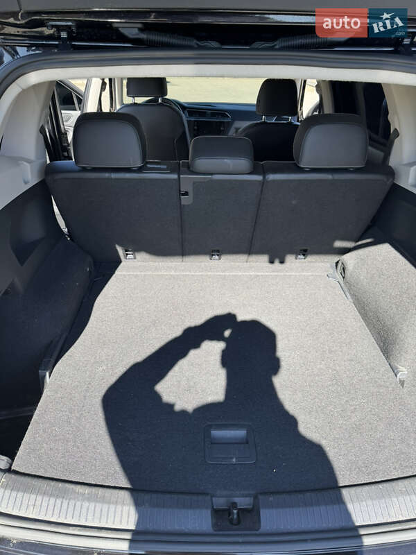 Внедорожник / Кроссовер Volkswagen Tiguan 2020 в Ивано-Франковске