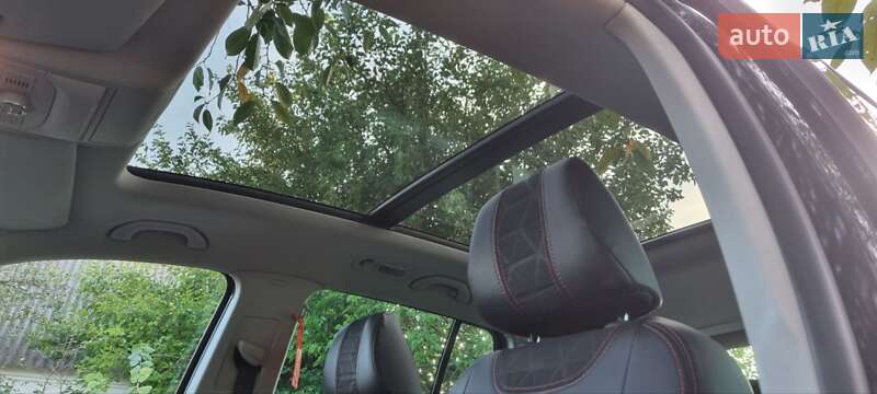 Позашляховик / Кросовер Volkswagen Tiguan 2011 в Києві