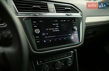 Внедорожник / Кроссовер Volkswagen Tiguan 2019 в 
