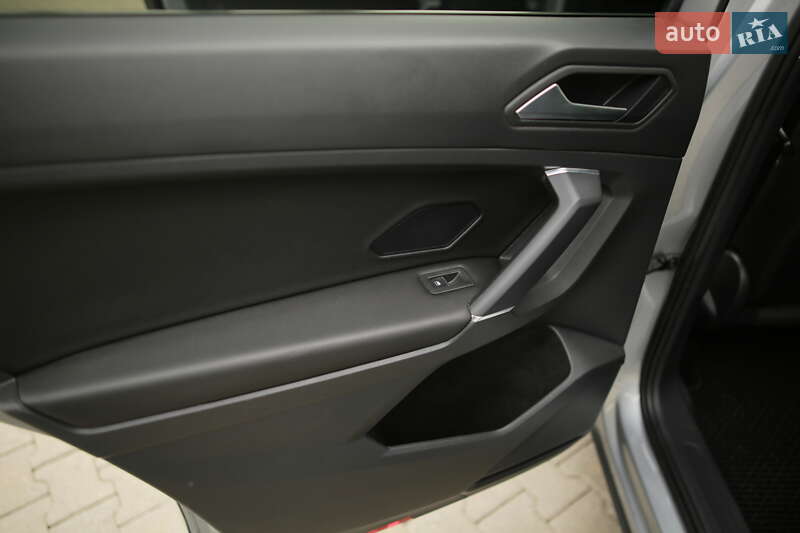 Внедорожник / Кроссовер Volkswagen Tiguan 2019 в Черновцах