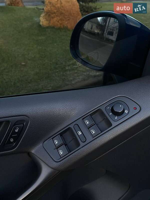 Внедорожник / Кроссовер Volkswagen Tiguan 2011 в Луцке