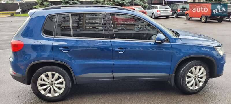 Внедорожник / Кроссовер Volkswagen Tiguan 2011 в Луцке