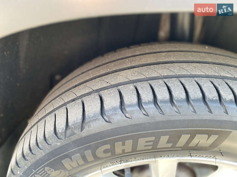 Позашляховик / Кросовер Volkswagen Tiguan 2017 в Києві