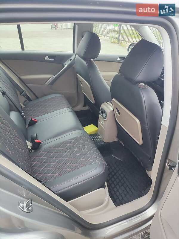 Позашляховик / Кросовер Volkswagen Tiguan 2009 в Чернігові