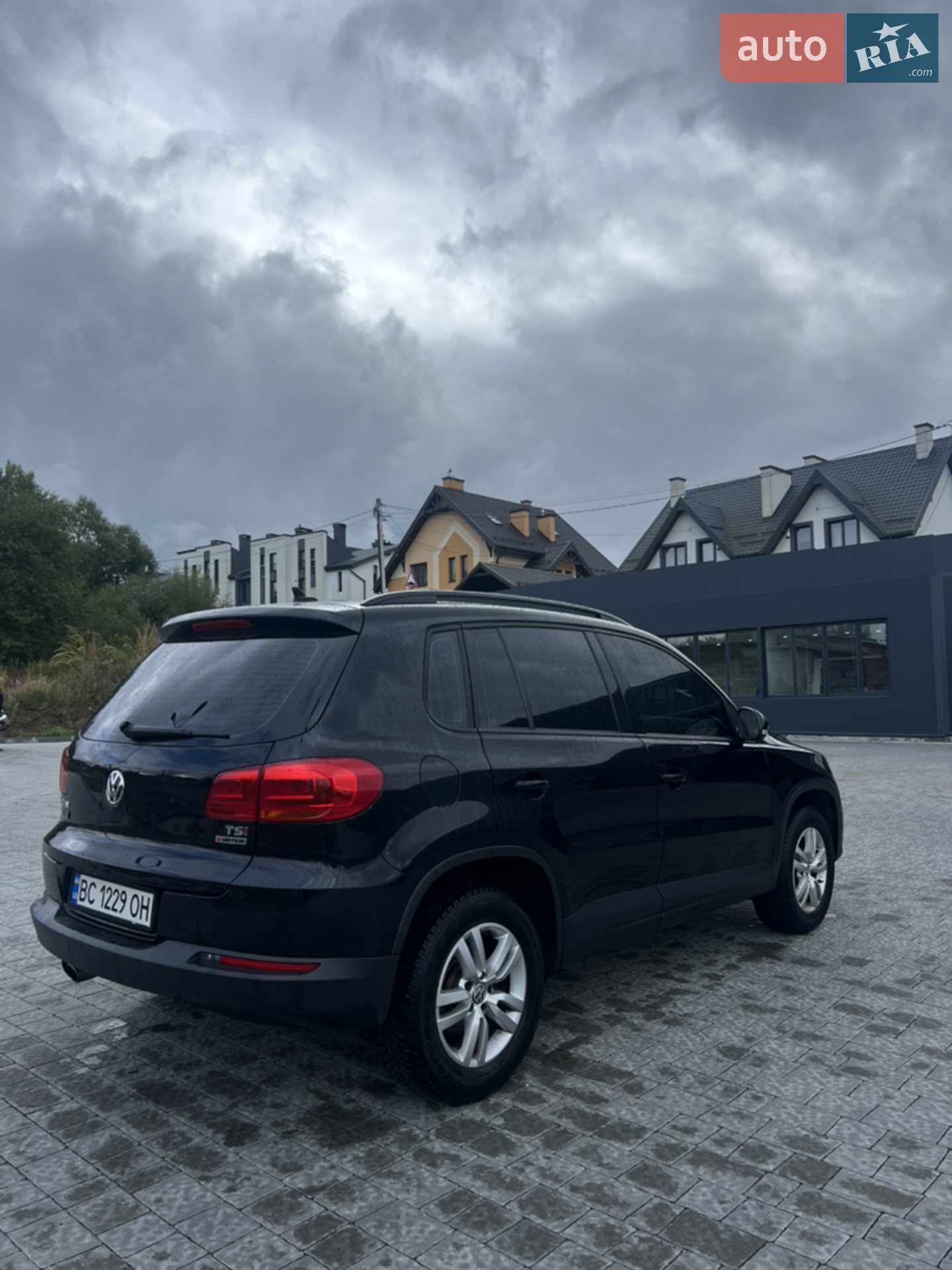 Volkswagen Tiguan 2017 VIN WVGBV7AX7HW509554 фото оголошення 3 з 5