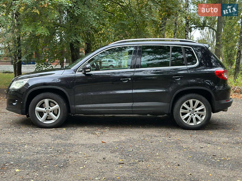 Позашляховик / Кросовер Volkswagen Tiguan 2009 в Києві
