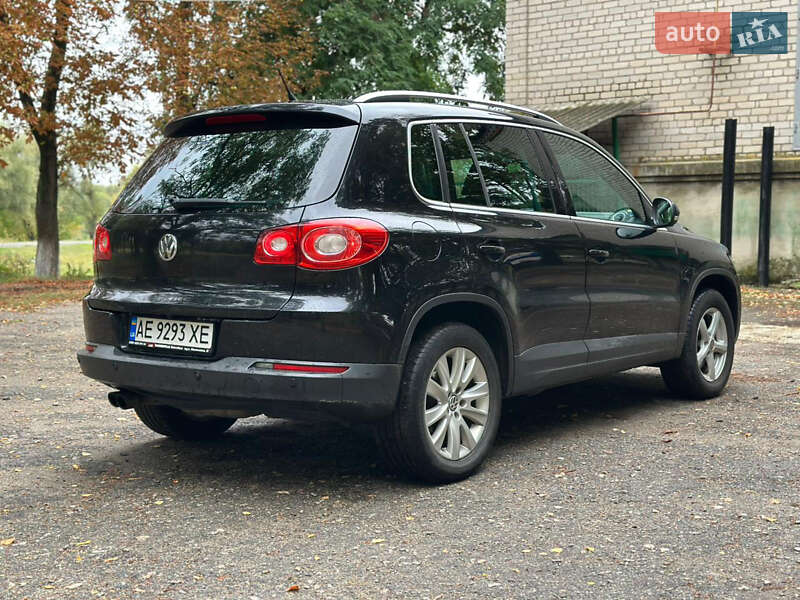 Позашляховик / Кросовер Volkswagen Tiguan 2009 в Києві