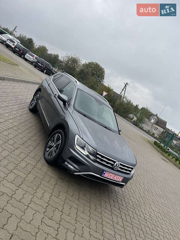 Позашляховик / Кросовер Volkswagen Tiguan 2017 в Львові