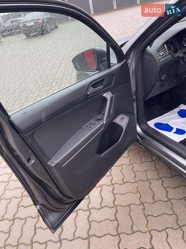 Позашляховик / Кросовер Volkswagen Tiguan 2017 в Львові