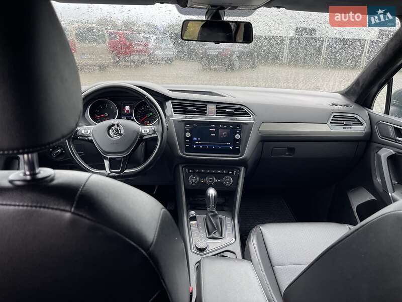 Позашляховик / Кросовер Volkswagen Tiguan 2017 в Львові