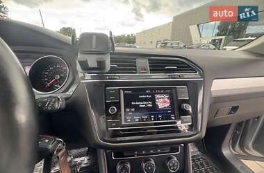 Внедорожник / Кроссовер Volkswagen Tiguan 2019 в 