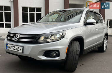 Позашляховик / Кросовер Volkswagen Tiguan 2016 в Києві