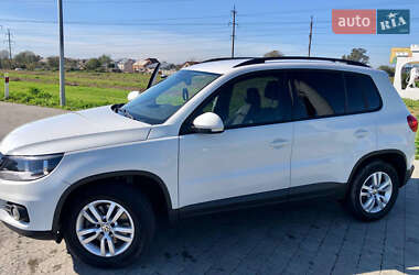 Внедорожник / Кроссовер Volkswagen Tiguan 2016 в Львове