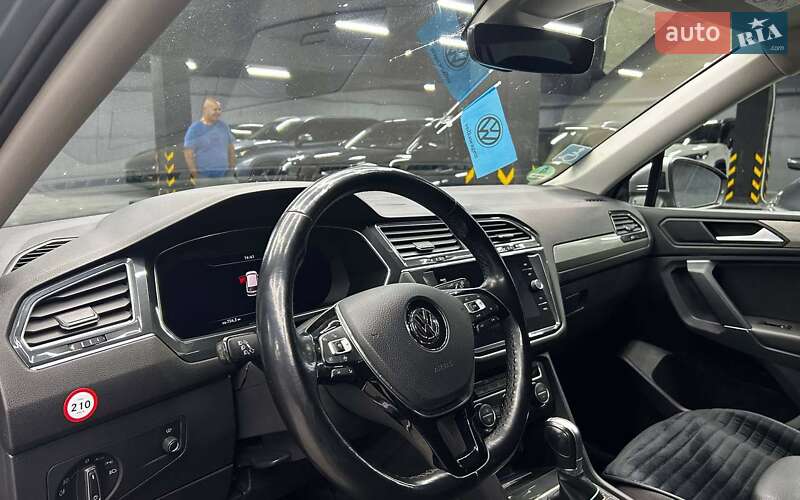 Внедорожник / Кроссовер Volkswagen Tiguan 2018 в Черновцах