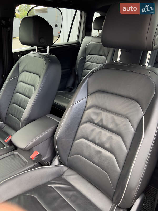 Внедорожник / Кроссовер Volkswagen Tiguan 2021 в Киеве