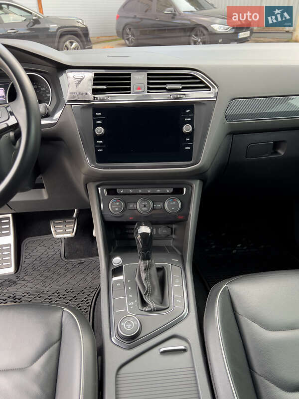 Внедорожник / Кроссовер Volkswagen Tiguan 2021 в Киеве