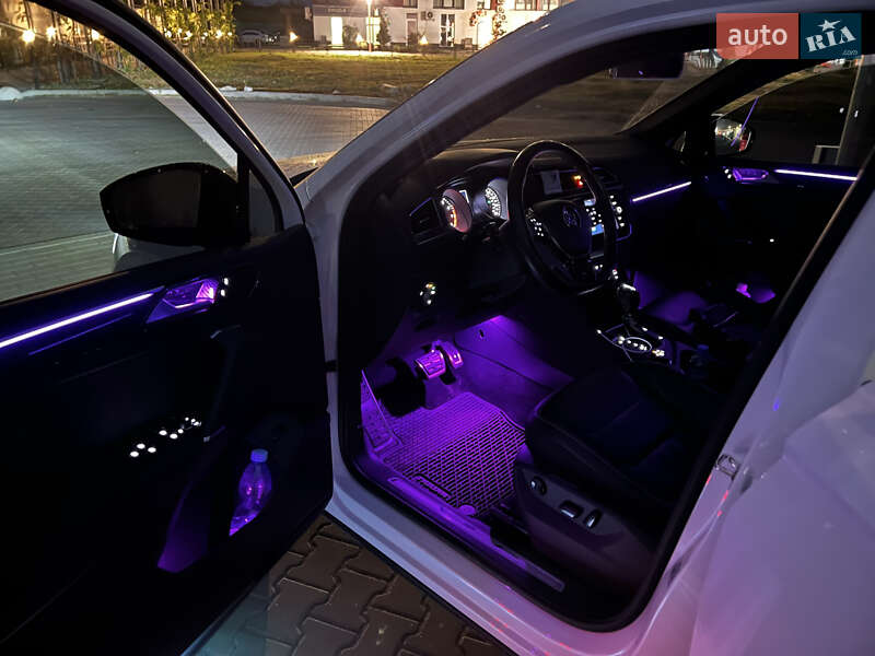 Внедорожник / Кроссовер Volkswagen Tiguan 2021 в Киеве