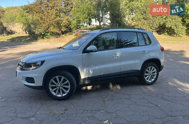 Позашляховик / Кросовер Volkswagen Tiguan 2014 в Корсунь-Шевченківському