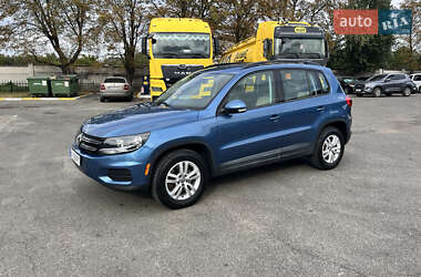 Внедорожник / Кроссовер Volkswagen Tiguan 2016 в 