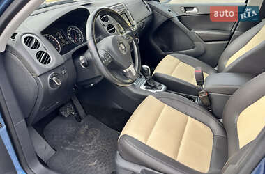Внедорожник / Кроссовер Volkswagen Tiguan 2016 в 
