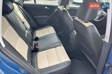 Внедорожник / Кроссовер Volkswagen Tiguan 2016 в 