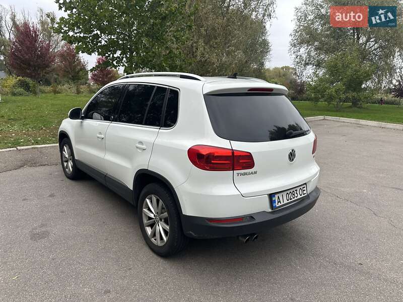 Внедорожник / Кроссовер Volkswagen Tiguan 2016 в Борисполе