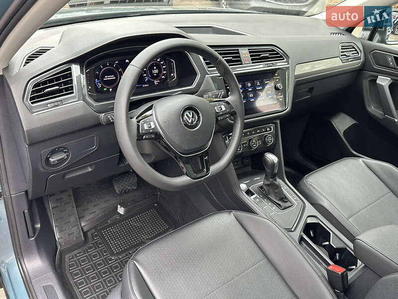 Внедорожник / Кроссовер Volkswagen Tiguan 2019 в Одессе