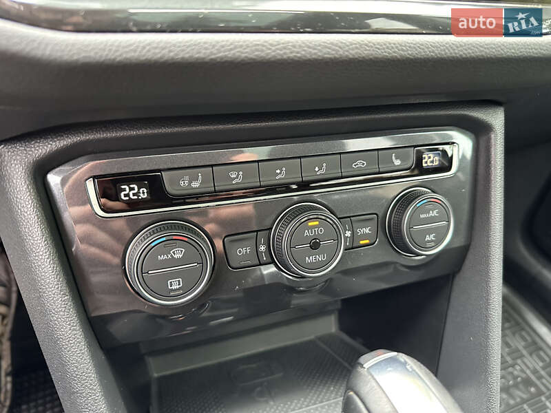 Внедорожник / Кроссовер Volkswagen Tiguan 2019 в Одессе