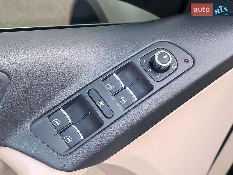 Внедорожник / Кроссовер Volkswagen Tiguan 2012 в Харькове