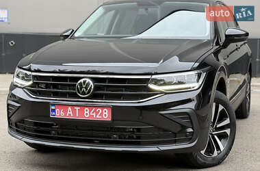 Внедорожник / Кроссовер Volkswagen Tiguan 2022 в Киеве