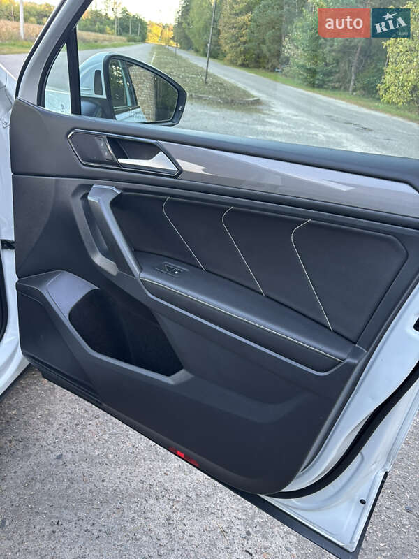 Внедорожник / Кроссовер Volkswagen Tiguan 2022 в Зенькове фото 28 Внедорожник / Кроссовер Volkswagen Tiguan 2022 в Зенькове